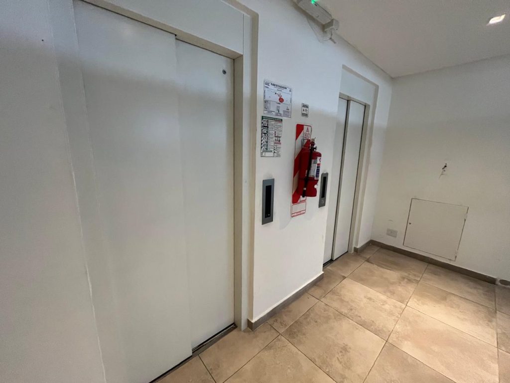 Oficina en alquiler en Parque Patricios, AV Caseros 3392 Piso 4 A – foto 3