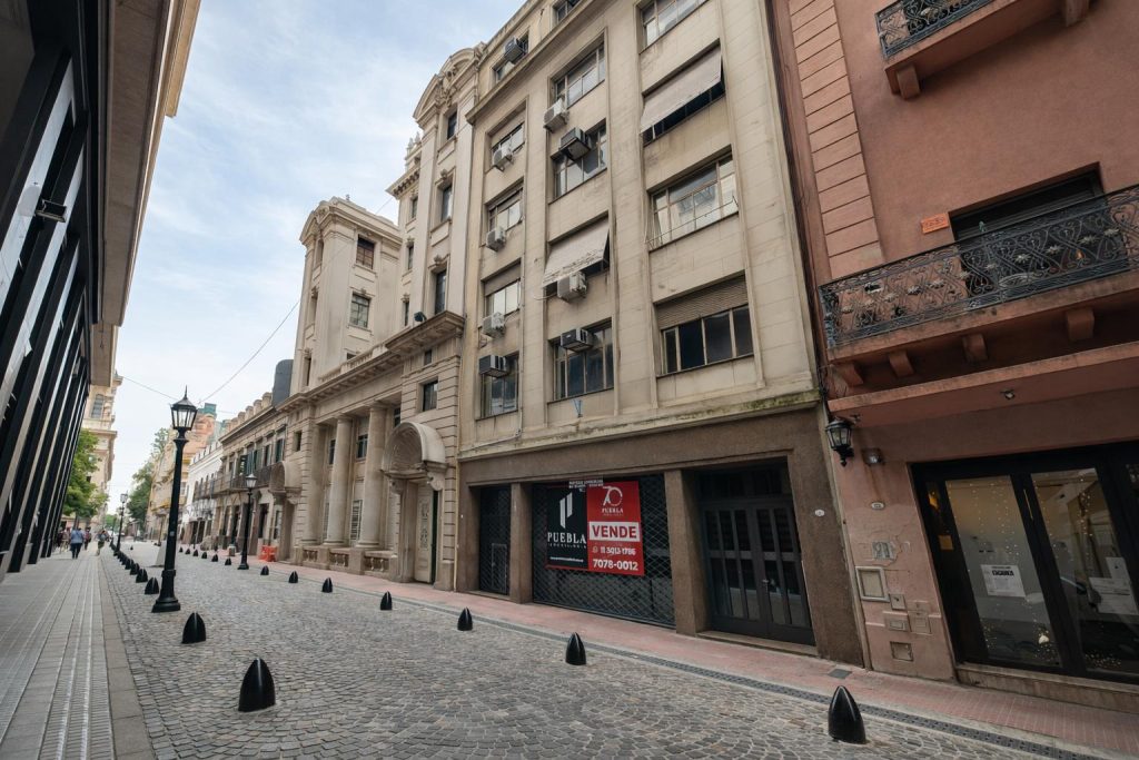 Edificio Comercial en venta en Monserrat, Defensa 131